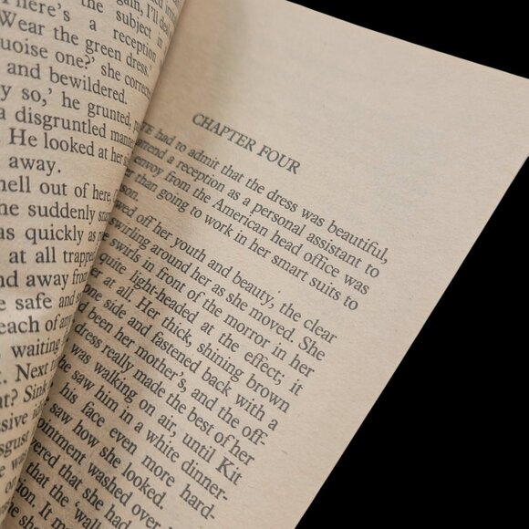 Temporary Bride by Patricia Wilson – Vintage Harlequin Romance Paperback 1989 - Picture 10 of 14